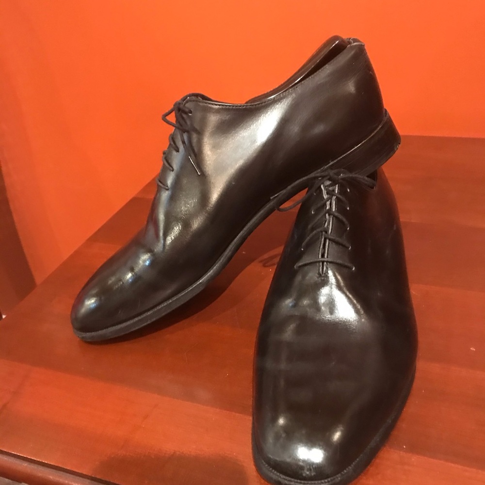 Shelton & Heneage men’s black wholecut, 10F